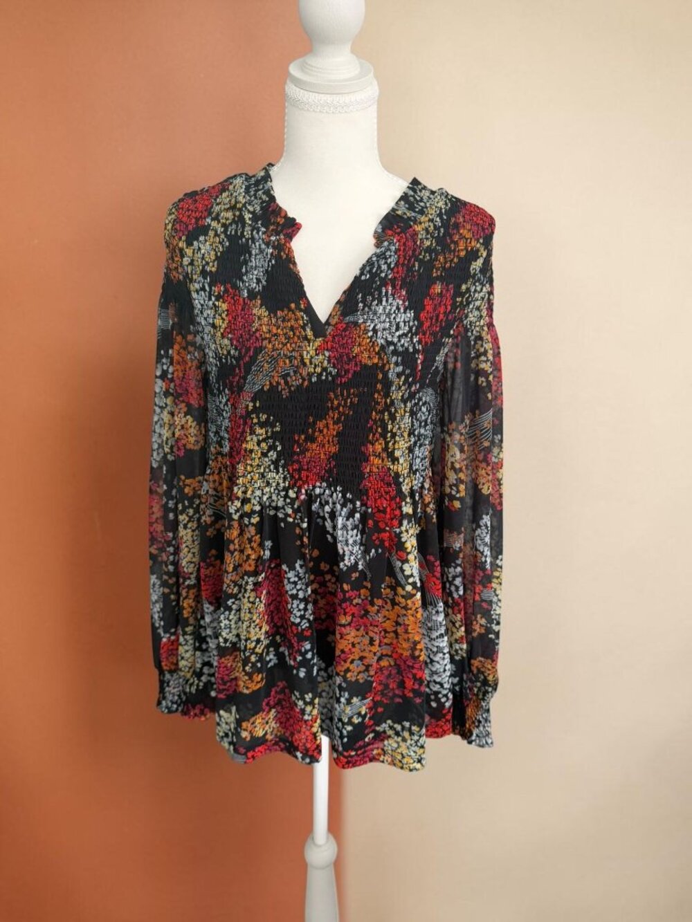 AKEMI & KIM Multicolor Patterned Swing Top Size Medium